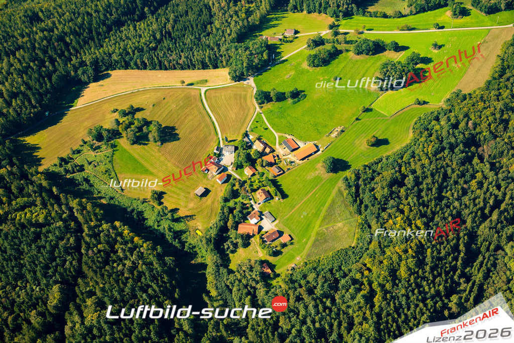 Das Luftbild zeigt : Eilberg Roding - Die Luftaufnahme wurde 2023 vom UL-Flugzeug aus erstellt ( keine Drohne ) - Hochauflösende Luftaufnahme - Für grossformatige Ausdrucke geeignet. Die Geschenkidee !Mit Lizenz und Bildrechte bestellbar