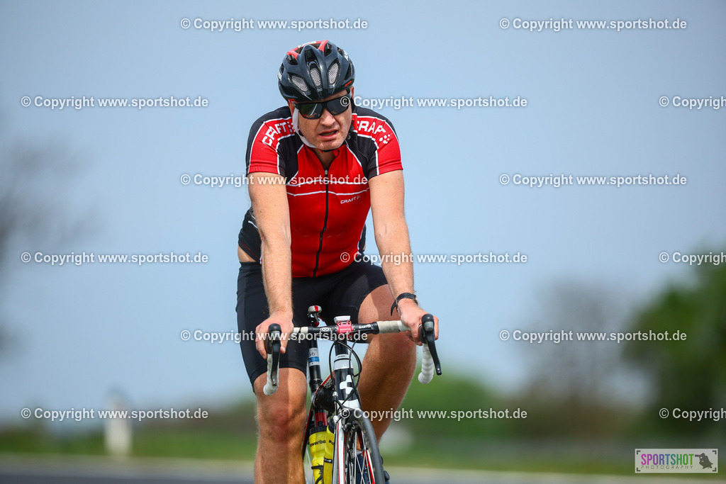 511_TRA56656 | Neusiedlersee Radmarathon 2026@sportshot_your_pictrs #yourpictures#roadtowm2029 #nrm #neusiedlerseeradmarathon #neusiedlersee #neusiedlerseetourismus #burgenland #mörbisch #nrm26 #burgenlandtourismus #voglundco #poweredbyburgenlandtourismus #radsport #rad #marathon #ucigranfondo #visitburgenland #ucigranfondoworldseries