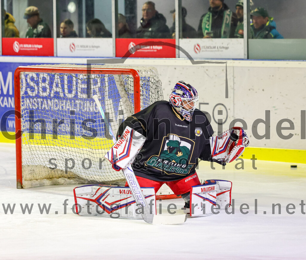 2026-02-20_013_TSV_Erding_gegen_Deggendorfer_SC | Erding, Deutschland, 20.02.2026:Eishockey, Oberliga Süd 2025 / 2026, 49. Spieltag, TSV Erding gegen Deggendorfer SC, Endergebnis: 4:1Torwart Raphael Fössinger (Erding Gladiators, #60)Foto: Christian Riedel / fotografie-riedel.net