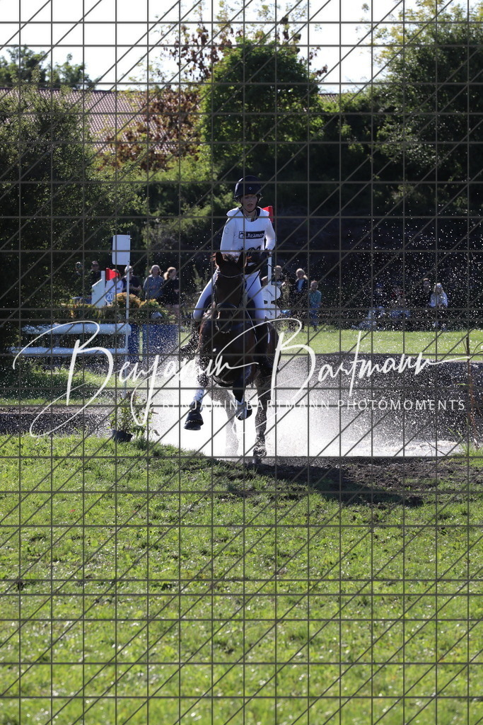 AZ2A1149 | Benjamin Bartmann Photomoments