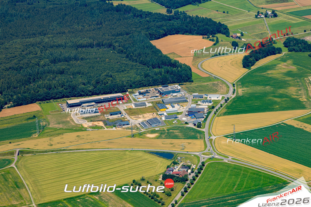 Das Luftbild zeigt :  Pfullendorf - Die Luftaufnahme wurde 2024 vom UL-Flugzeug aus erstellt ( keine Drohne ) - Hochauflösende Luftaufnahme - Für grossformatige Ausdrucke geeignet. Die Geschenkidee !Mit Lizenz und Bildrechte bestellbar