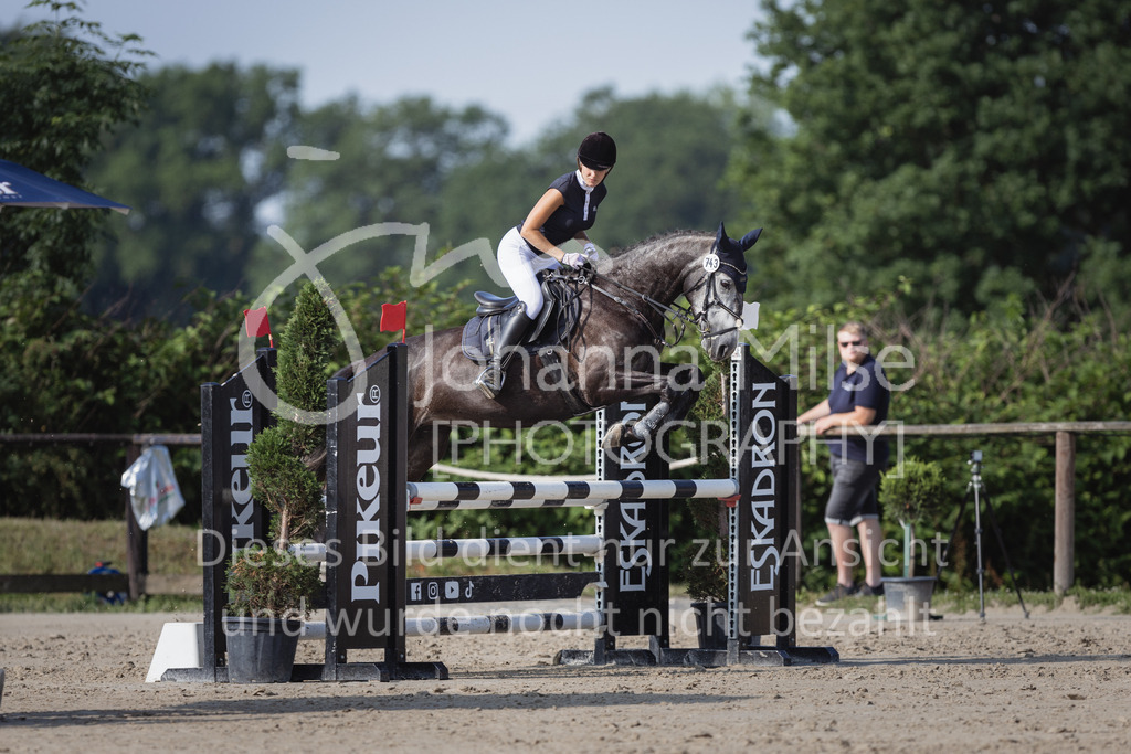 230624_PfSpTa_A2-Spr-203 | Deine schönsten Turniermomente als professionelle Fotos! Entdecke hochwertige Pferdesport-Fotografie im Online-Shop. Jetzt Fotos finden & bestellen!