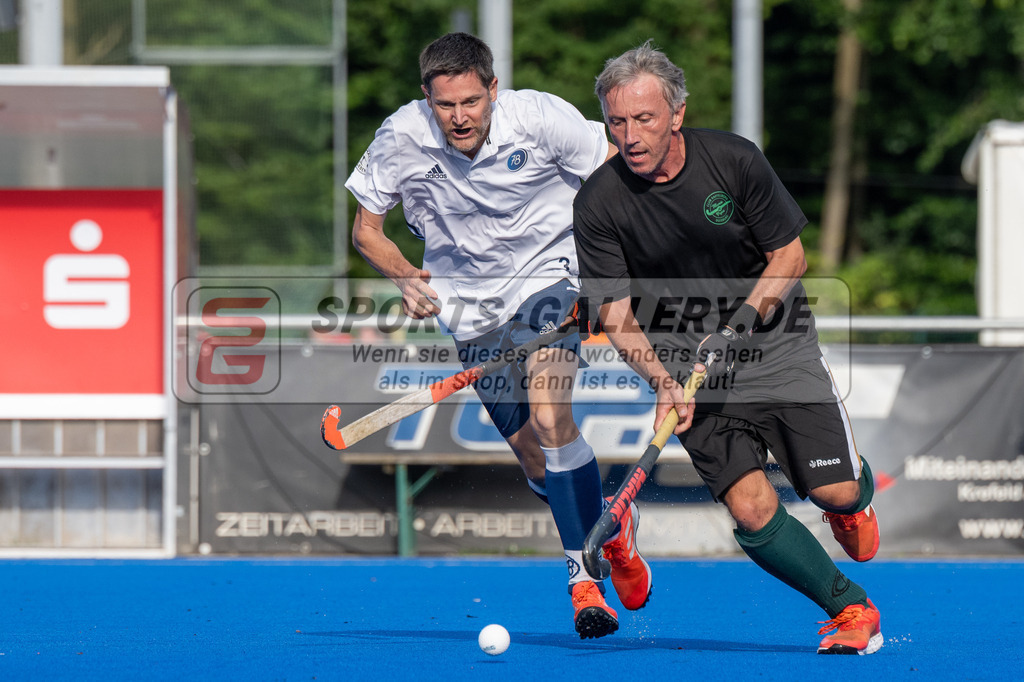 SFE_20240817_0226 | Krefeld, Deutschland, 17.08.2024:  European Cup for Recreational Hockey Players im KTHC Stadion Rot-Weiss Köln Tennis and Hockey Club am 17.08.2024 in Krefeld, Deutschland. (Foto von Stephan Fehrmann)Krefeld, Germany, 17.08.2024: European Cup for Recreational Hockey Players in KTHC Stadion Rot-Weiss Köln Tennis and Hockey Club at 17.08.2024 in Krefeld, Deutschland. (Foto from Stephan Fehrmann)