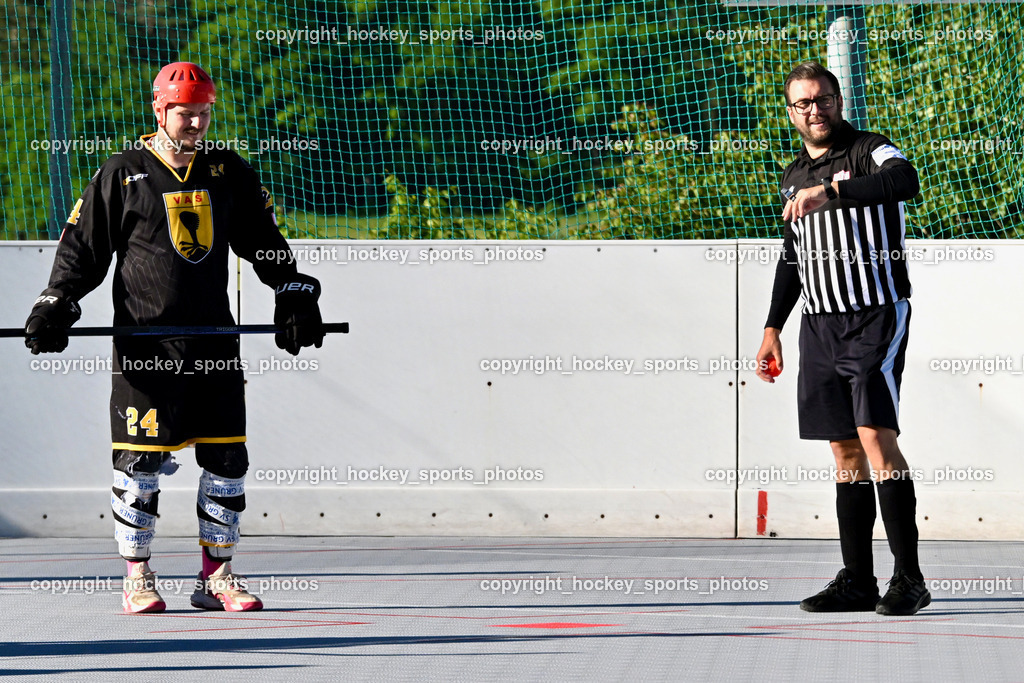 VAS Ballhockey Villach vs. ASKÖ Villach Ballhockey | #24 Wucherer Gerald VAS Ballhockey Villach, Samrock Markus Referee, VAS Ballhockey Villach vs. ASKÖ Villach Ballhockey , VAS Ballhockey Villach vs. ASKÖ Villach Ballhockey  am 13.05.2026 in Villach (Alpen Arena ), Austria, (Photo by Bernd Stefan)