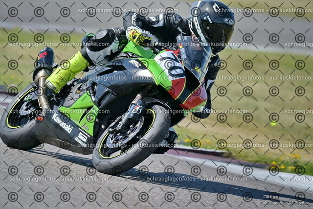 26BT02-0484 | markuskiefer.com - Realisiert mit Pictrs.com