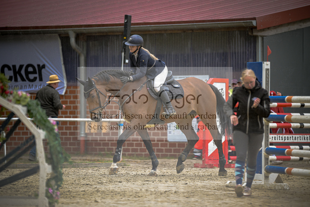 20240505-DOS_3694 | Entdecke hochwertige Reitturnierfotos von Foto Oger. Professionell, emotional und authentisch – jetzt Lieblingsmomente im Shop bestellen.Deutschlandweite Turnierfotografie. - Realisiert mit Pictrs.com