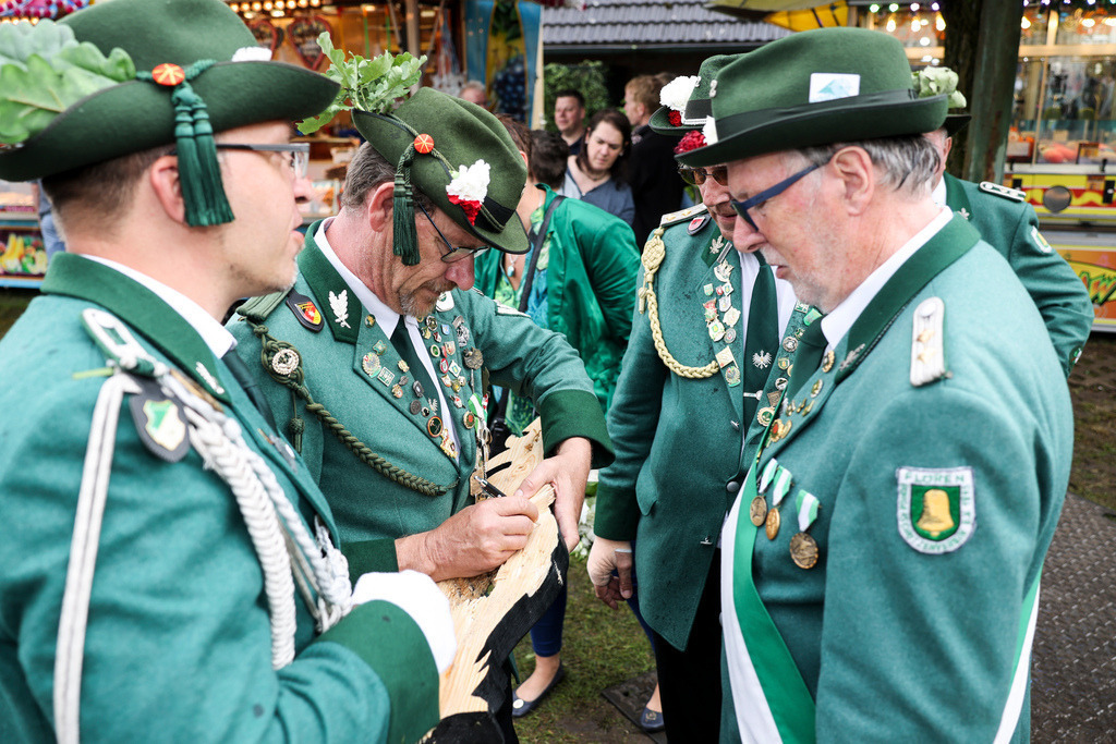 top-top.de 240516-132 | Foto, Video, Fotografie, Videografie, Fotobox, DJ, Discjockey, Musik, Musikbox, Veranstaltung, Photobooth, Amazon, Ebay, Buchtipp, Bestseller, Autor, Verlag, Buch, Wesel, Hamminkeln, NRW, Dinslaken, Rees, Drohne, Hochzeit, Party, Fotobox, Wesel, Fotograf