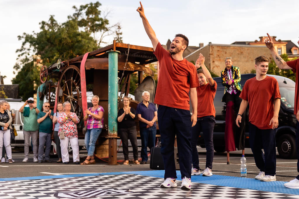 Breakdance mit The Saxonz am Forte Belvedere Leisnig | Breakdance mit The Saxonz am Forte Belvedere Leisnig zum Festival Hallo Leisnig 2022. - Realisiert mit Pictrs.com