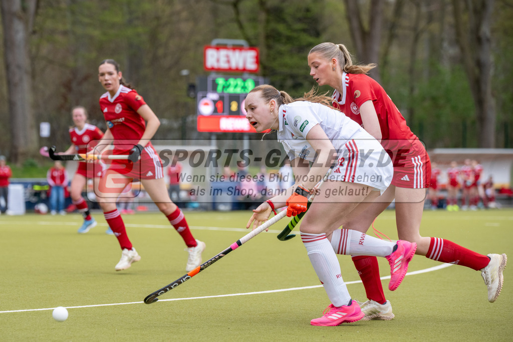 SFE_20260321_0075 | Köln, Deutschland, 21.03.26: Feldhockey 1. Bundesliga Damen zwischen Rot-Weiss Köln - Bremer HC im REWE Sportpark am 21.03.2026 in Köln, Deutschland. (Foto von Stephan Fehrmann)Köln, Germany, 21.03.26: Feldhockey 1. Bundesliga Damen between Rot-Weiss Köln - Bremer HC in REWE Sportpark at 21.03.2026 in Köln, Deutschland. (Foto from Stephan Fehrmann)