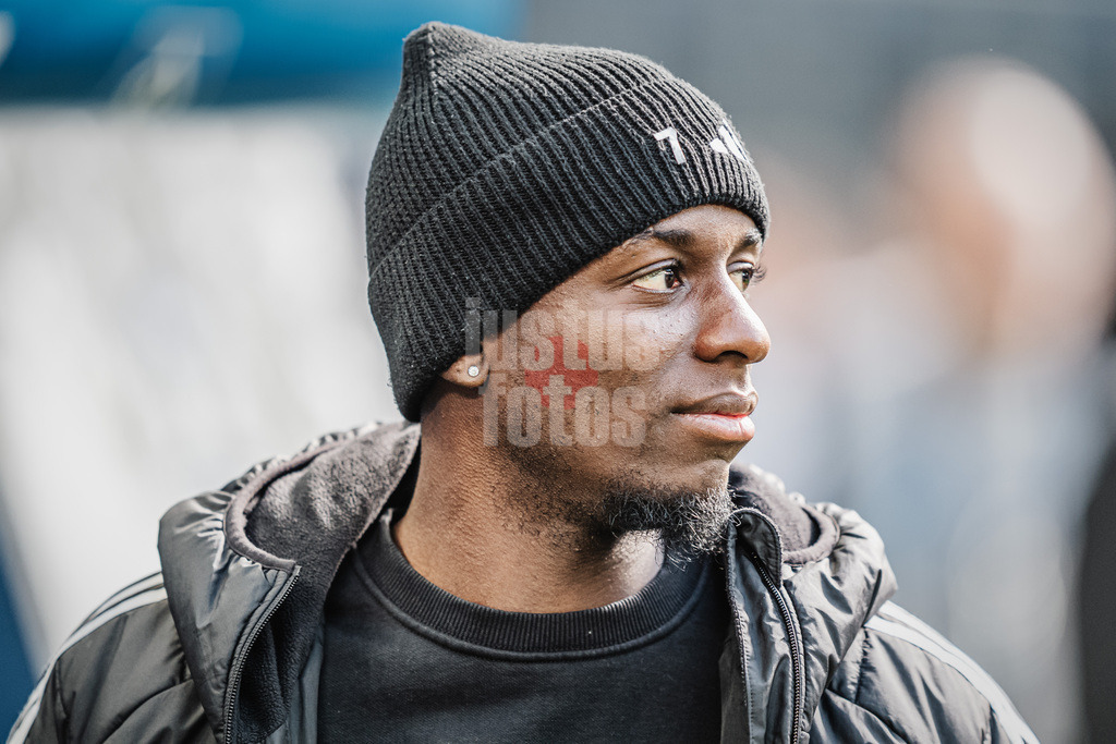 Fußball | Männer | Saison 2025/2026 | 1. Fußball-Bundesliga | 28. Spieltag | Hamburger SV vs. FC Augsburg | 04.04.2026 | Jean-Luc Dompe (#7, HSV) auf dem Weg zur Bank