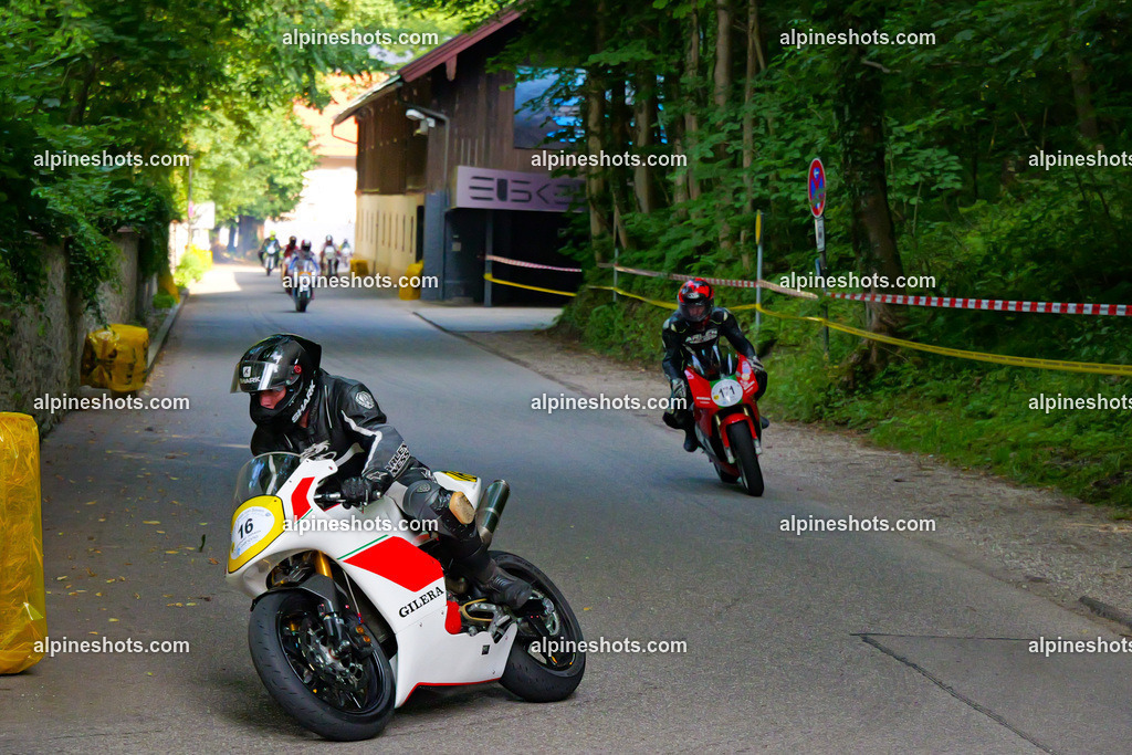P1015474 | Erleben Sie atemberaubende, hochqualitative Fotos Ihrer Fahrt entlang der malerischen Alpenstraßen. Besuchen Sie alpineshots.com, um professionelle Aufnahmen Ihrer unvergesslichen Reise zu finden und zu kaufen - Realisiert mit Pictrs.com
