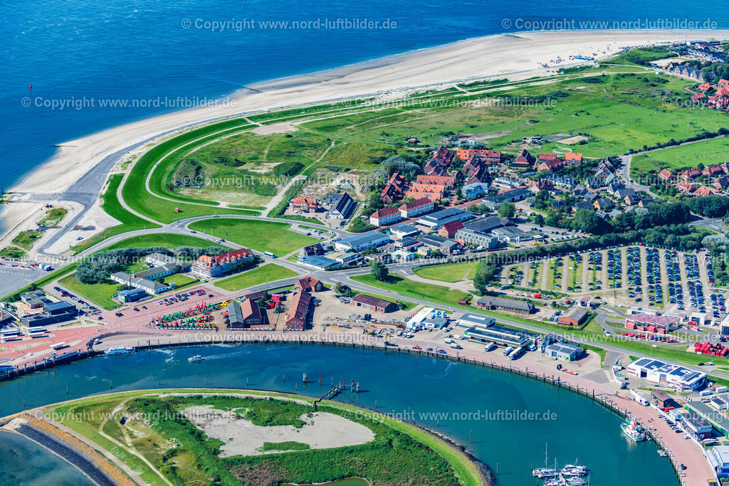 Norderney_Tonnenhof_ELS_7354050923 | NORDERNEY 05.09.2023 Auf dem Tonnenhof werden Tonnen (Seezeichen) aufgearbeitet und wieder ins mehr oder ins Watt verbracht auf der Insel Norderney im Bundesland Niedersachsen, Deutschland. // At the barrel yard, barrels (seamarks) are processed and brought back into the mudflats on the island of Norderney in the state of Lower Saxony, Germany. Foto: Martin Elsen