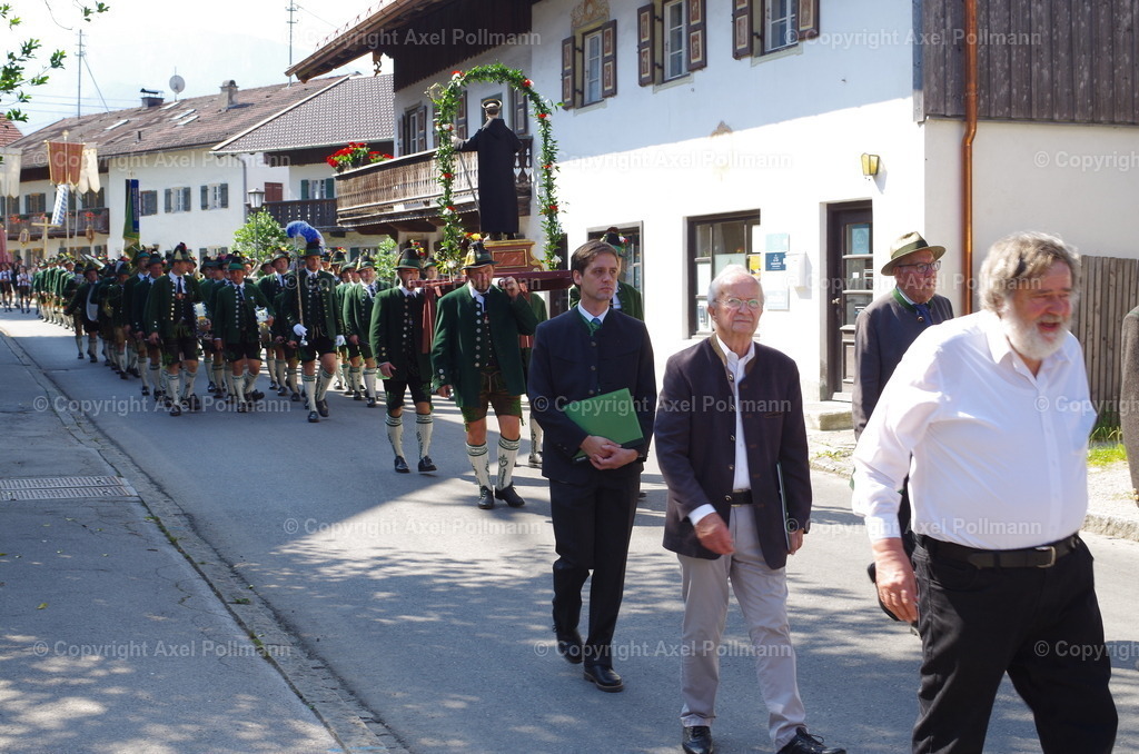 IMGP3707 | fotografiert von Axel PollmannLeonhardi Wallfahrt Benediktbeuern und Murnau, Fronleichnam, Fasching, Landschaft im Loisachtal und Benediktbeuern  - Realisiert mit Pictrs.com