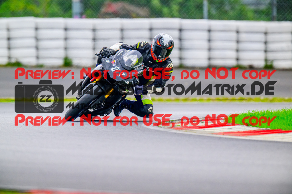 MaZZes_FotoMatrix_240910_6007705_2-41 | WEISS