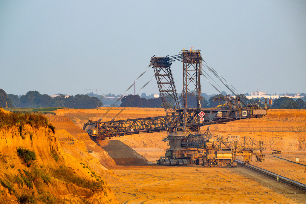 Tagebau Garzweiler - 1.9.2024 | Entdecke exklusive Fotografie im muebri Shop: Stimmungsvolle Motive  Naturaufnahmen und mehr. Jetzt hochwertige Wandbilder und Fotoabzüge online kaufen! - Realisiert mit Pictrs.com