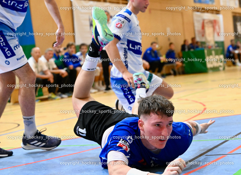SC Ferlach vs. HC Linz AG 11.10.2023 | #17 PAVLOV Hari SC Ferlach, SC Ferlach vs. HC Linz AG 11.10.2023, SC Ferlach vs. HC Linz AG am 11.10.2023 in Ferlach (Ballspielhalle Ferlach), Austria, (Photo by Bernd Stefan)