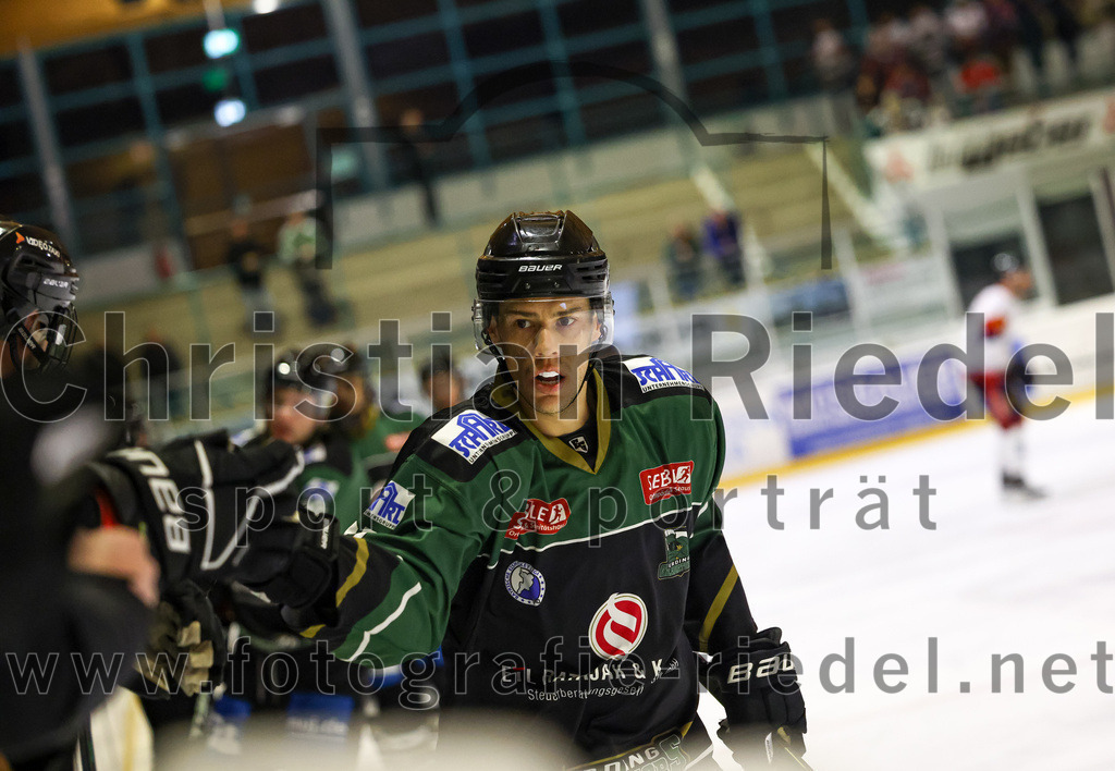 2023-02-19_030_TSV_Erding_gegen_VfE_Ulm-Neu-Ulm | Erding, Deutschland, 19.02.2023:
Eishockey, Bayernliga Meisterrunde Gruppe B 2022 / 2023, 5. Spieltag, TSV Erding gegen VfE Ulm/Neu-Ulm, Endergebnis: 

Mark Waldhausen (Erding Gladiators, #27)

Foto: Christian Riedel / fotografie-riedel.net
