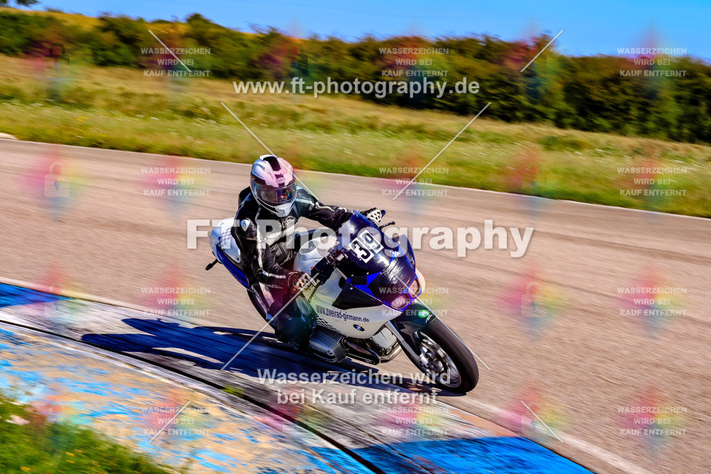 039-2728 | Hier findet Ihr Bilder von Touristenfahrten auf der Nürburgring Nordschleife oder von anderen Veranstaltungen die ich besucht habe. Viel Spass beim Durch Schauen 