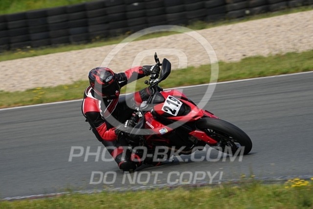 2024_07_08_PBK_54697 | Sportfotografie; SlowMotion; Video; Rennstrecke; Hafeneger; Speer; Racing; RSE; BMW; CBO; Trackday; Motorsportarena; Hockenheimring; Brno; Most; Barcelona; Valencia