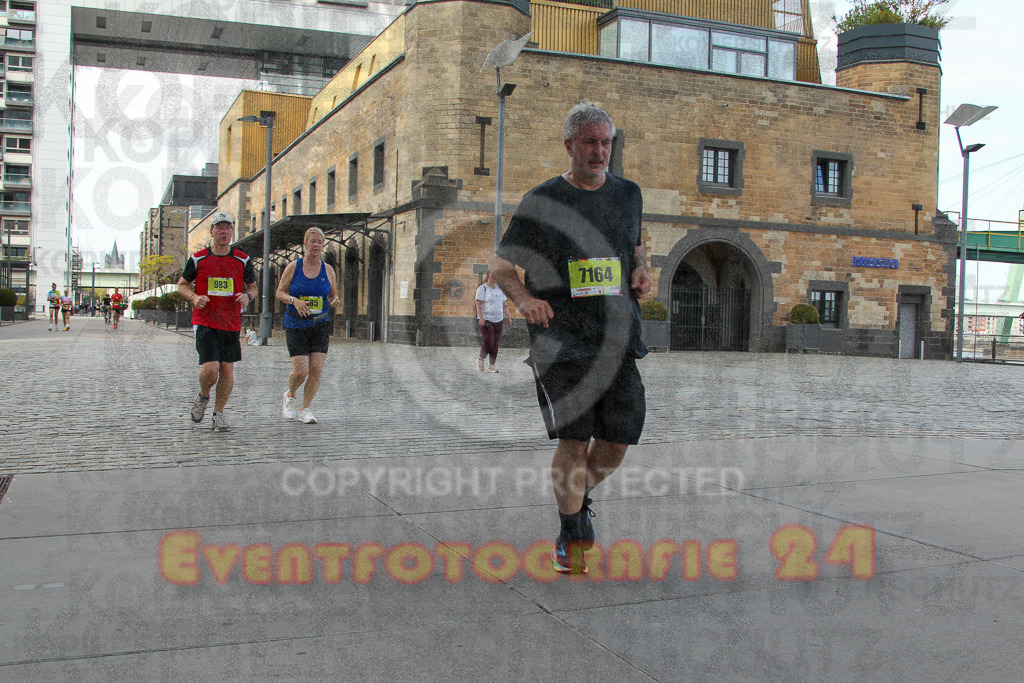 250920_1510_EV4_8176 | Sportfotografie im Rhein-Sieg Kreis, Köln, Bonn, NRW, Rheinland Pfalz, Hessen, etc. Unser Tätigkeitsfeld umfasst den Laufsport vom Volkslauf über den Marathon, Duathlon, Triathon bis zum Ultralauf wie Kölnpfad Ultra oder Schindertrail.