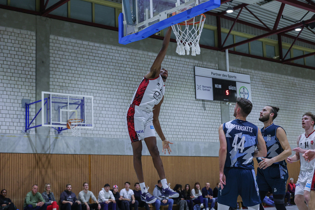 1.Regio BAYER GIANTS vs LippeBaskets Werne-63 | Fotos von Basketballspielen aus dem Raum NRW fotografiert von Gero Mueller-Laschet und Daniel Schaefer - Realisiert mit Pictrs.com