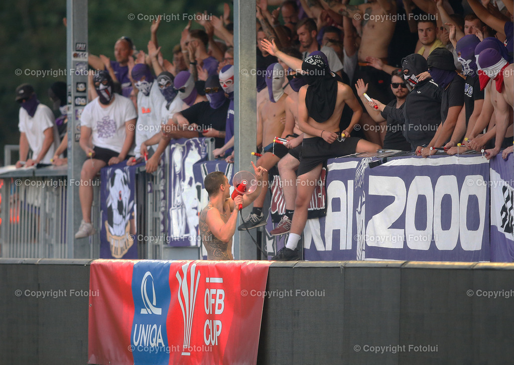 A_LUI_280824_40 | SPORT FUSSBALL UNIQA OEFB CUP 2024 2.RUNDE ASKOE OEDT-WIENER AUSTRIA 28.08.2024 IM BILD: DIE FANS VON AUSTRIA WIEN  FOTO:FOTOLUI