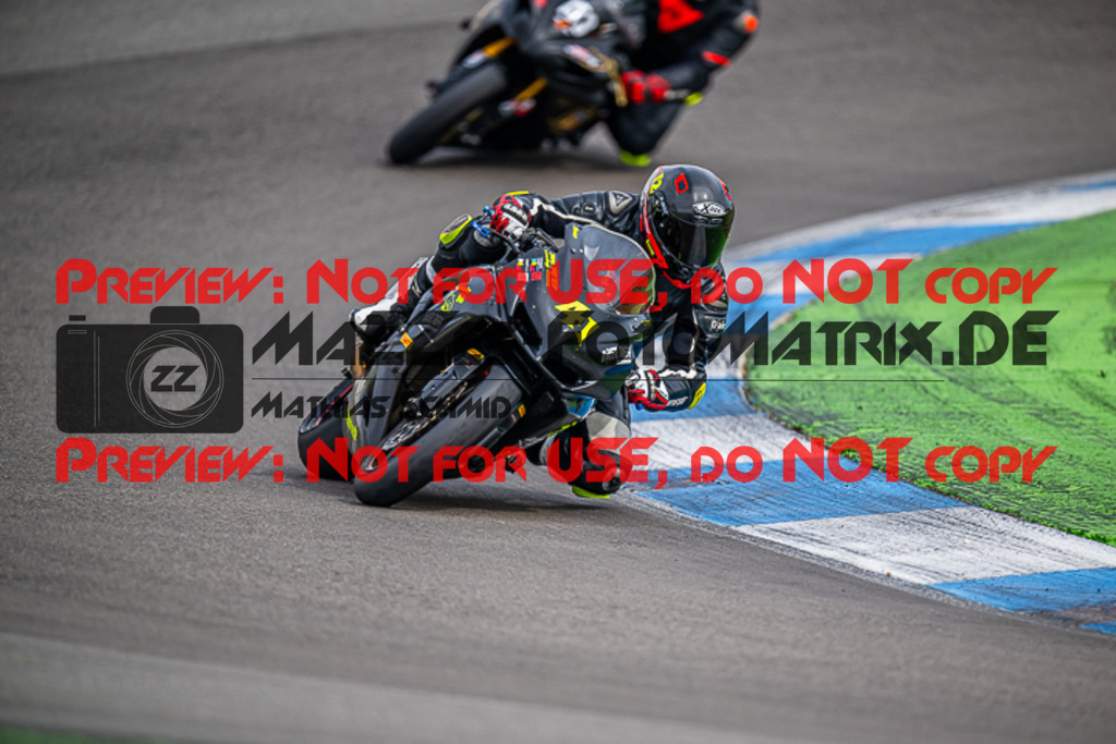 MaZZes_FotoMatrix_230410_3344 | ROT