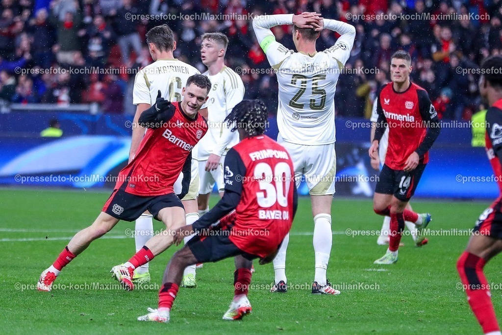 UCL29012501029 | 29.01.2025, Fußball, Bayer 04 Leverkusen - AC Sparta Prag, UEFA Champions League, 8. Spieltag, BayArena, Saison 2024 2025: Torjubel nach dem 1:0 durch Florian Wirtz (Bayer04 Leverkusen #10)