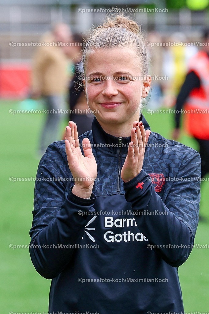 xsscx17052601053 | 17.05.2026, xsscx, Frauen Fussball, Bayer 04 Leverkusen - Werder Bremen, 1. Fussball Bundesliga, 26. Spieltag, Ulrich-Haberland-Stadion, Saison 2025 2026: Kristin Kögel (Bayer Leverkusen #11) DFB regulations prohibit any use of photographs as image sequences and or quasi-video. Photo: xSandraxScherningxPressefotoKochx