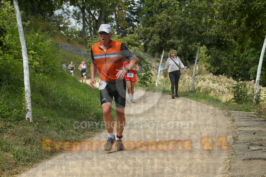 250824_1342_EX1_3354 | Sportfotografie im Rhein-Sieg Kreis, Köln, Bonn, NRW, Rheinland Pfalz, Hessen, etc. Unser Tätigkeitsfeld umfasst den Laufsport vom Volkslauf über den Marathon, Duathlon, Triathon bis zum Ultralauf wie Kölnpfad Ultra oder Schindertrail.