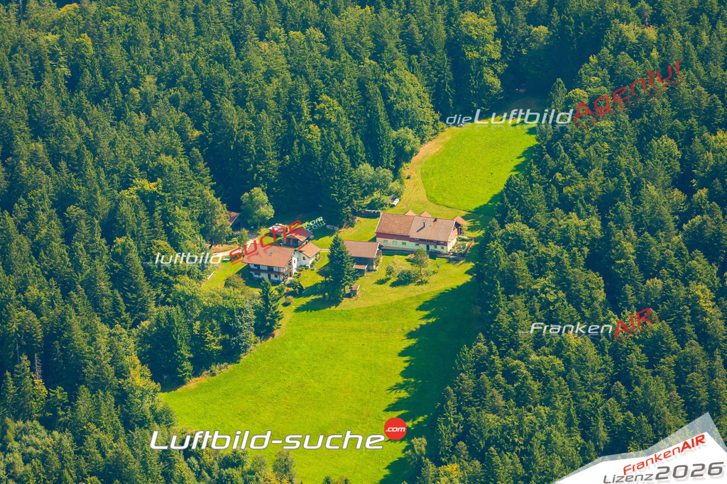Schrägluftbild  Danzeneröd  Rinchnach - Das Luftbild wurde 2025 vom UL-Flugzeug heraus erstellt ( keine Drohne ) - Hochauflösende Luftaufnahme -Nicht vergleichbar mit Google Maps oder Satelittenbilder- Die Geschenkidee !Mit Lizenz und Bildrechte bestellbar