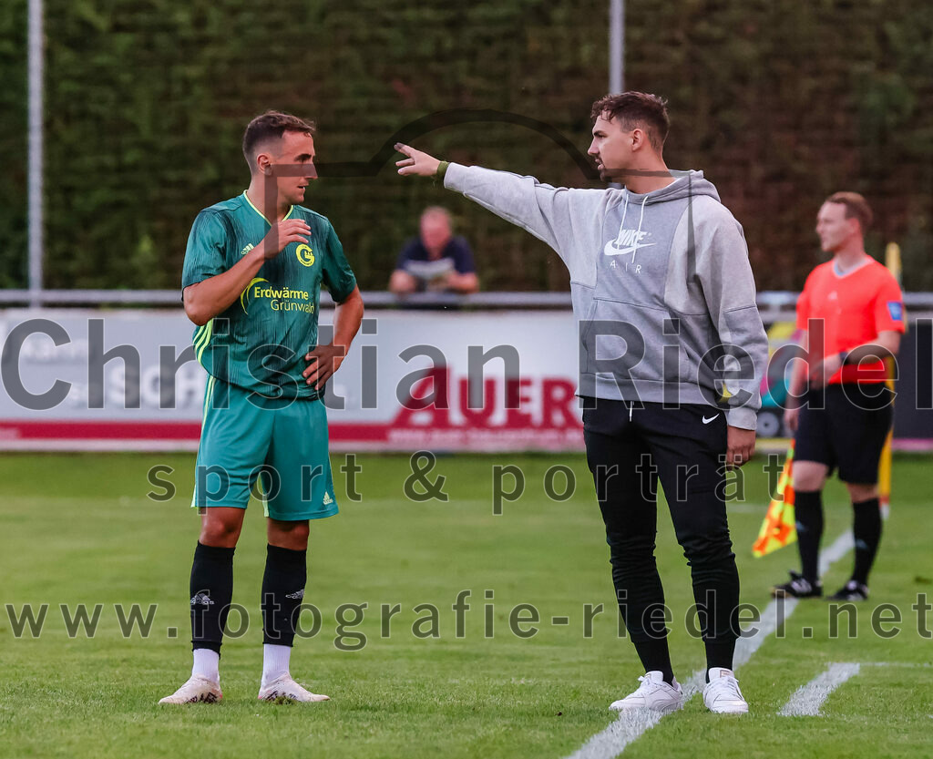 2023-09-01_033_FC_Schwaig_gegen_TSV_Gruenwald | Oberding, Deutschland, 01.09.2023:
Fußball, Landesliga Südost 2023 / 2024, 9. Spieltag, FC Schwaig gegen TSV Grünwald, Endergebnis: 3:1

Raffael Ascher (FC Schwaig, #9)

Foto: Christian Riedel / fotografie-riedel.net