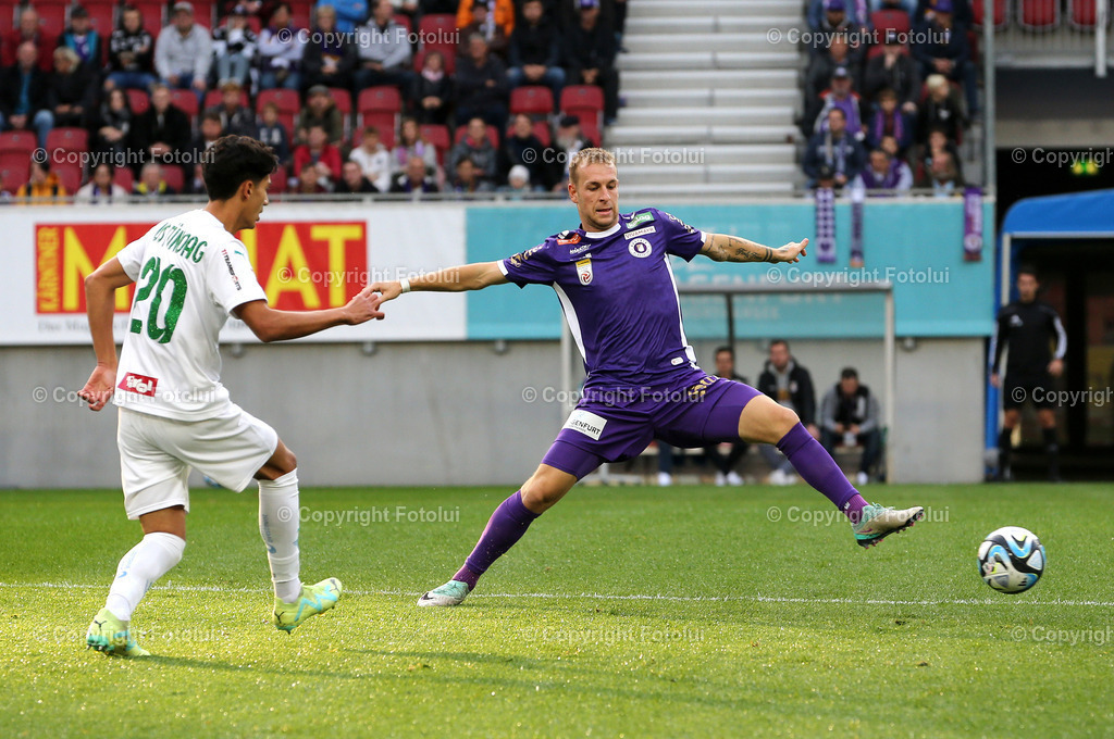 A_LUI_281023_01 | SPORT,FUSSBALL,ADMIRAL BUNDESLIGA AUSTRIA KLAGENFURT-WSG TIROL 28.10.2023
IM BILD: CEM UESTUEDANG (WSG) UND FLORIAN JARITZ (KLAGENGURT)FOTO: FOTOLUI
