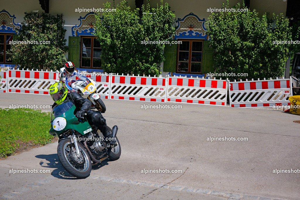 P1036839-2 | Erleben Sie atemberaubende, hochqualitative Fotos Ihrer Fahrt entlang der malerischen Alpenstraßen. Besuchen Sie alpineshots.com, um professionelle Aufnahmen Ihrer unvergesslichen Reise zu finden und zu kaufen - Realisiert mit Pictrs.com
