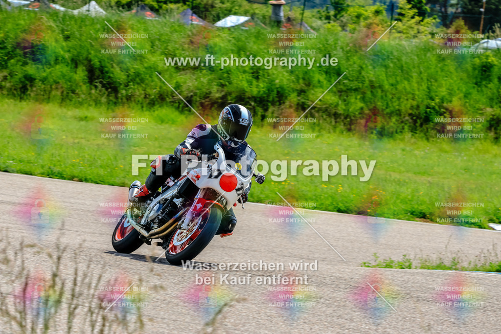 MotoTeam-0288 | Hier findet Ihr Bilder von Touristenfahrten auf der Nürburgring Nordschleife oder von anderen Veranstaltungen die ich besucht habe. Viel Spass beim Durch Schauen 