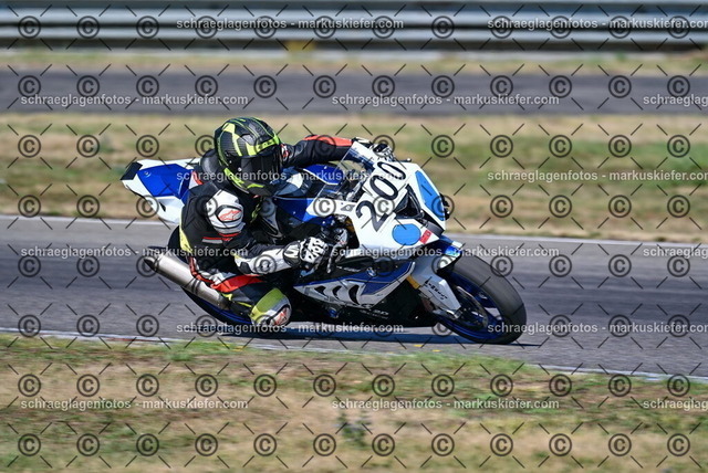 26bt04-0005 | markuskiefer.com - Realisiert mit Pictrs.com