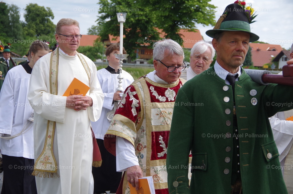 IMGP6717 | fotografiert von Axel PollmannLeonhardi Wallfahrt Benediktbeuern und Murnau, Fronleichnam, Fasching, Landschaft im Loisachtal und Benediktbeuern  - Realisiert mit Pictrs.com