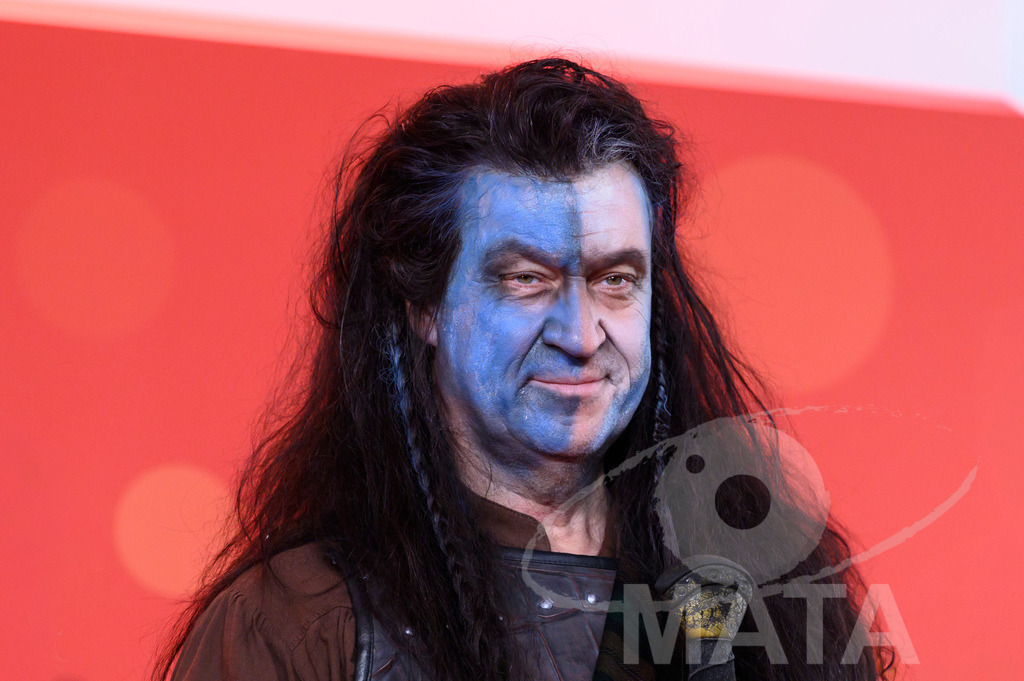 _DWI9671 | MATA IndoCon - Realized with Pictrs.com