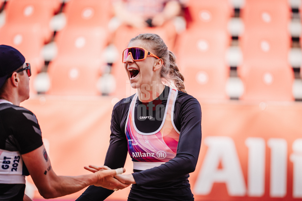 Beachvolleyball | Frauen | Allianz German Beach Tour 2025 | Tourstop Düsseldorf | 16.05.2025 | Nele Barber jubelt