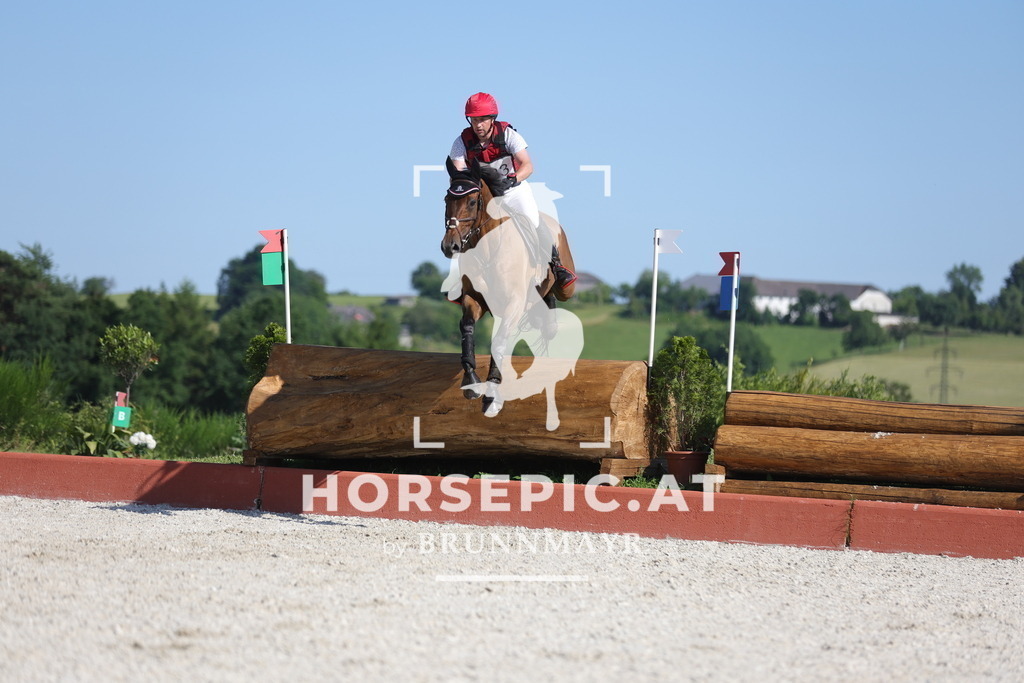 0P6A6428 | Willkommen bei Brunnmayr - Design & Fotografie – Ihrem Spezialisten für Reitturniere und Pferdeveranstaltungen in Oberösterreich, Salzburg und Bayern! Seit über 17 Jahren sind wir leidenschaftlich dabei.