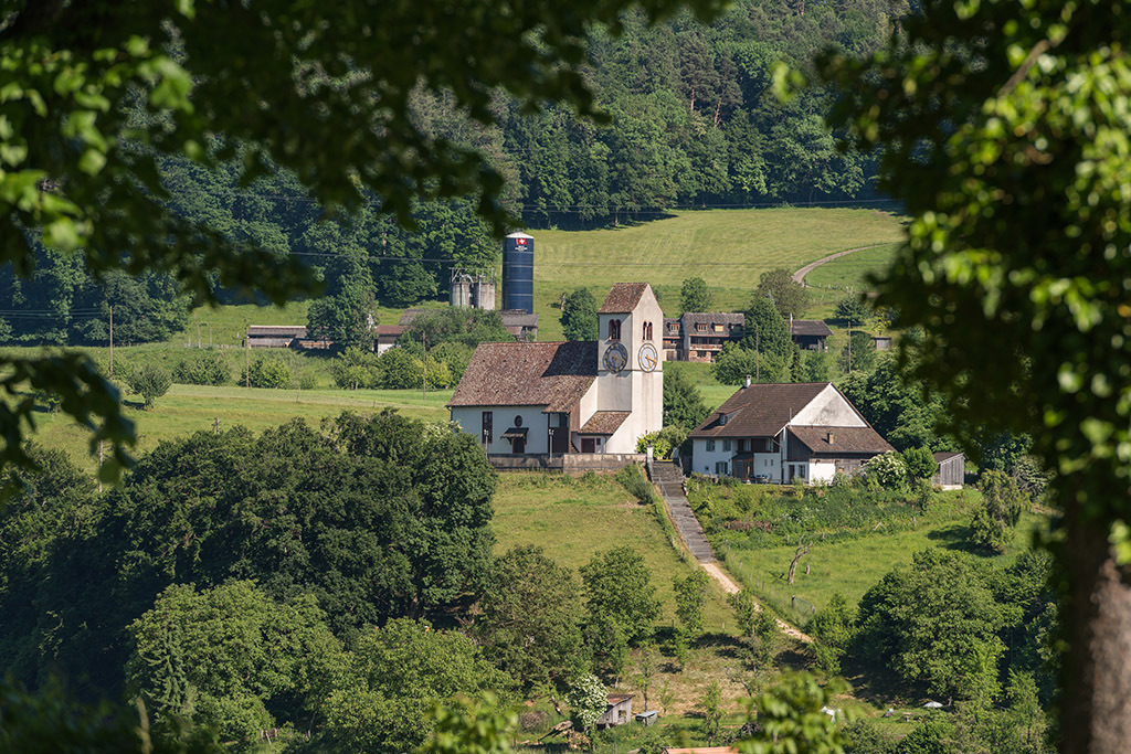 Kirche St. Blasius | in Ziefen, Baselland, Schweiz. - Realisiert mit Pictrs.com