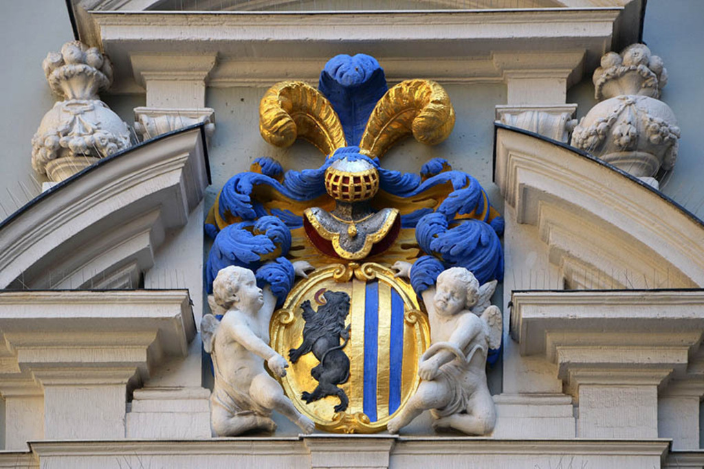 Foto: Leipzig - Alte Handelsbörse - Stadtwappen | Das Team hinter BILDLEXIKON LEIPZIG bündelt historische wie aktuelle Informationen über die Stadt Leipzig in Text und Bild auf einer Plattform und stellt diese der interessierten Öffentlichkeit zur Verfügung.