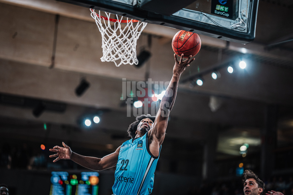 Basketball | Männer | Saison 2024/2025 | BKT EuroCup | Veolia Towers Hamburg vs. Umana Reyer Venice | 08.01.2025 | Jonathan Stove (#22, Veolia Towers Hamburg)