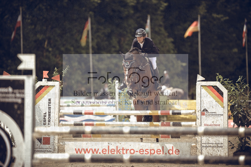 20240530-DOS_1728 | Entdecke hochwertige Reitturnierfotos von Foto Oger. Professionell, emotional und authentisch – jetzt Lieblingsmomente im Shop bestellen.Deutschlandweite Turnierfotografie. - Realisiert mit Pictrs.com