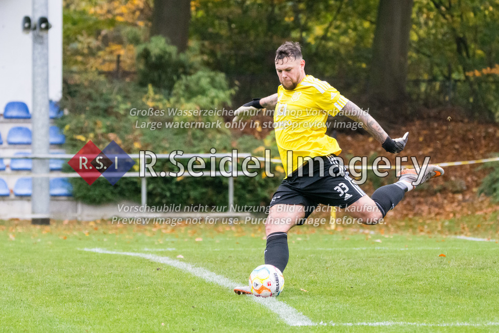 Fußball, Saison 2022/23, Oberliga Hamburg, WTSV Concordia Hamburg - Niendorfer TSV, Sportpark Hinschenfelde (Hamburg), 13.11.2022, 19. Spieltag | Tobias Grubba (#33, NTSV, Torwart)