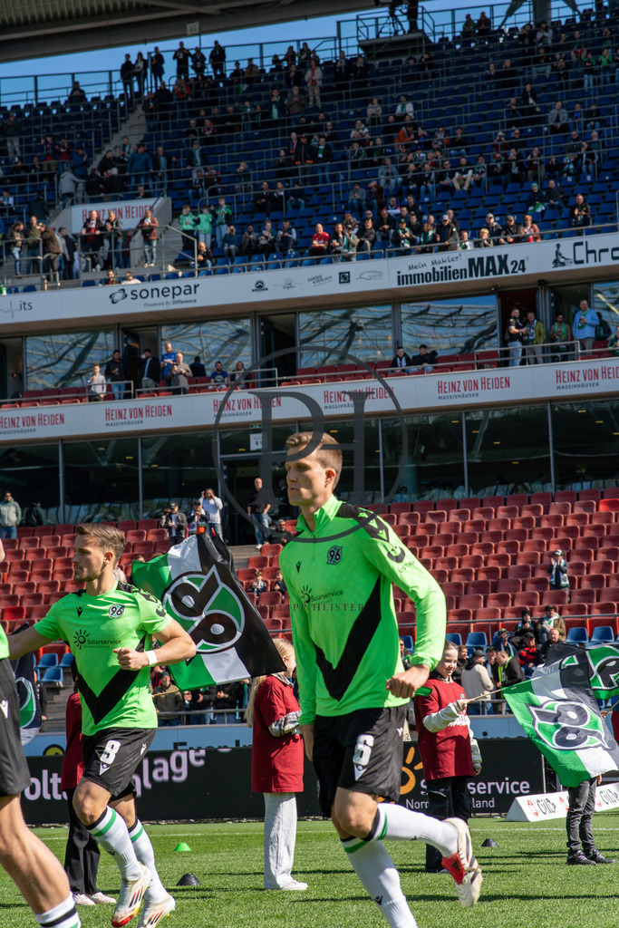 Hannover 96 vs 1. FC Magdeburg – 2. Bundesliga – 29.03.2025 | Szene aus dem 2. Bundesliga-Spiel des 27. Spieltags zwischen Hannover 96 und dem 1. FC Magdeburg am 29. März 2025 in der Heinz von Heiden Arena in Hannover. Endstand: 0:0. Fotografiert von Philipp Heist. - Realisiert mit Pictrs.com