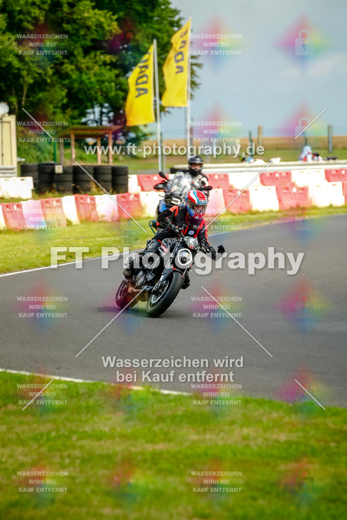 VBK-4497 | Hier findet Ihr Bilder von Touristenfahrten auf der Nürburgring Nordschleife oder von anderen Veranstaltungen die ich besucht habe. Viel Spass beim Durch Schauen 