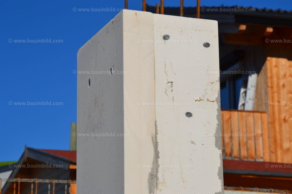 bib-lg04-betonarbeiten-0206 | Nach LV-Leistungsgruppen sortierte Detailfotos über den Bau eines Hauses. Alle Hausbau-Bilder direkt vom Urheber und Autor der Website Haus-Selber-Bauen.com