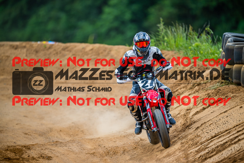 MaZZes_FotoMatrix_220528_6357 | Fotograf Mathias Schmid
Sportfotograf,
Eventfotograf,
Hochzeitsfotograf,
Portraitfotograf