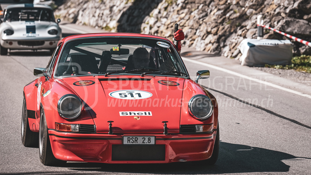 19. Arosa ClassicCar 2023 - 2. September 2023 | 19. Arosa ClassicCar 2023
Arosa, Schweiz
Huber Peter aus Mörschwil mit der Startnummer 511 in einem Porsche Carrera 2.8 RSR, Jahrgang 1972, in der Klasse Competition.
@arosaclassiccar, @arosa.official, #arosaclassiccar, #arosa, #76curves, #classiccar
Bild: Sportfotografie Markus Aeschimann | www.markus-aeschimann.ch - Realisiert mit Pictrs.com